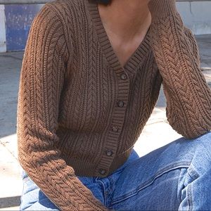 Cable knit cropped sweater